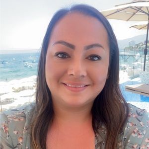 Meet your Posher, Candi